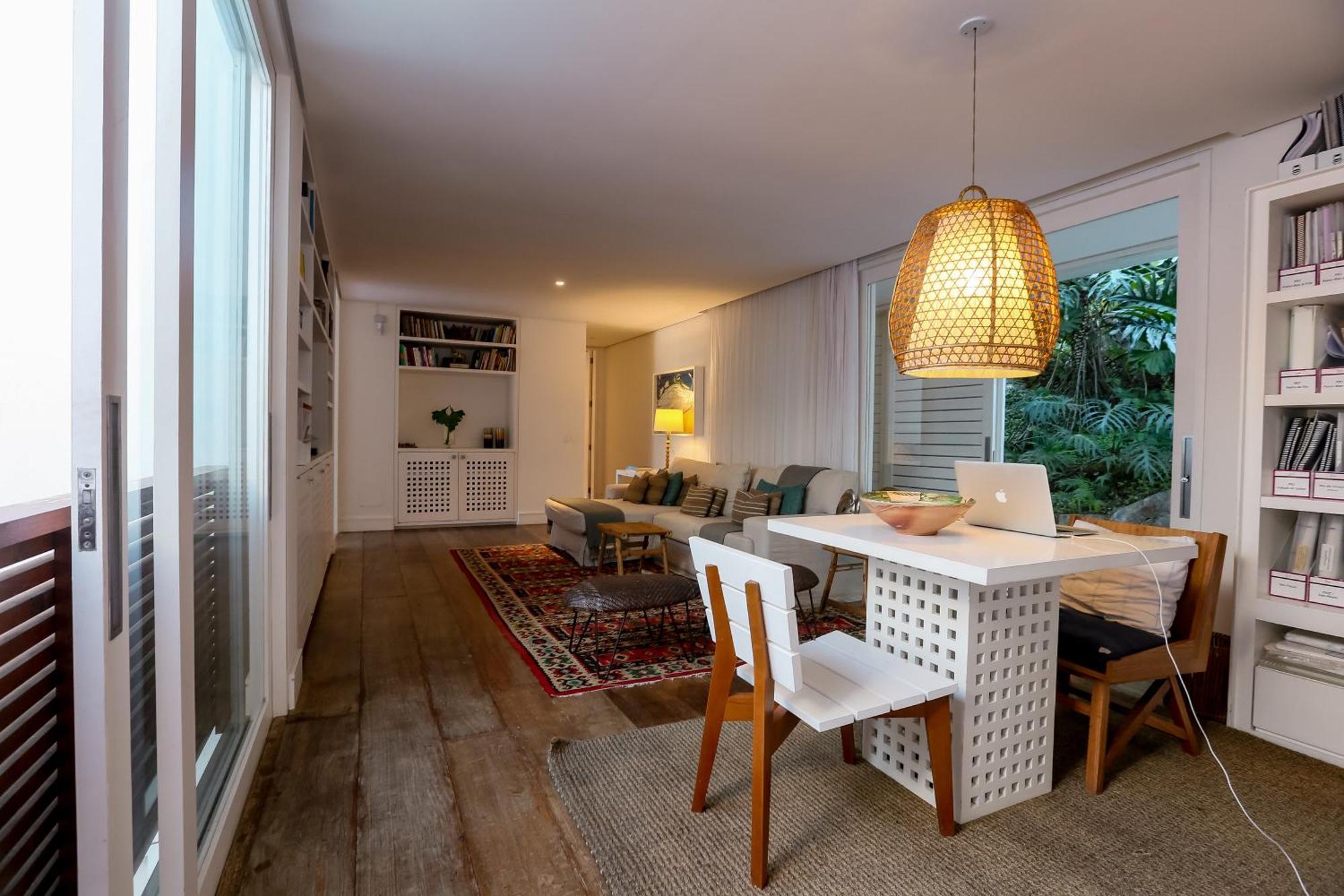 Tropical Contemporary Suites Парати Экстерьер фото
