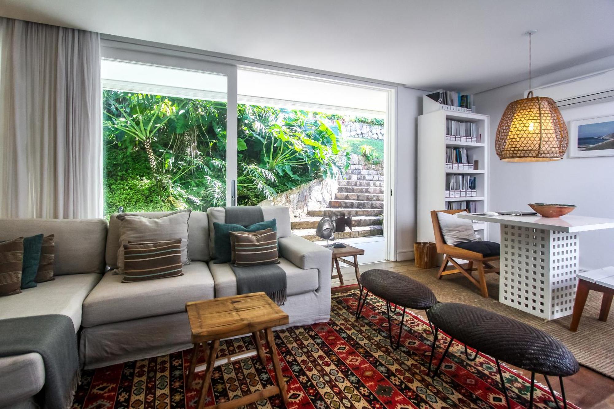 Tropical Contemporary Suites Парати Экстерьер фото