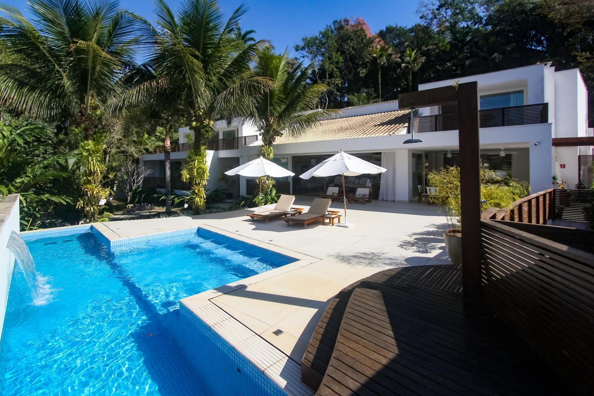 Tropical Contemporary Suites Парати Экстерьер фото