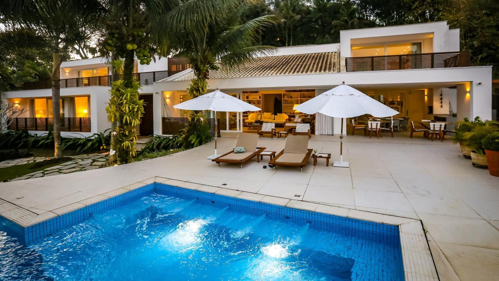 Tropical Contemporary Suites Парати Экстерьер фото